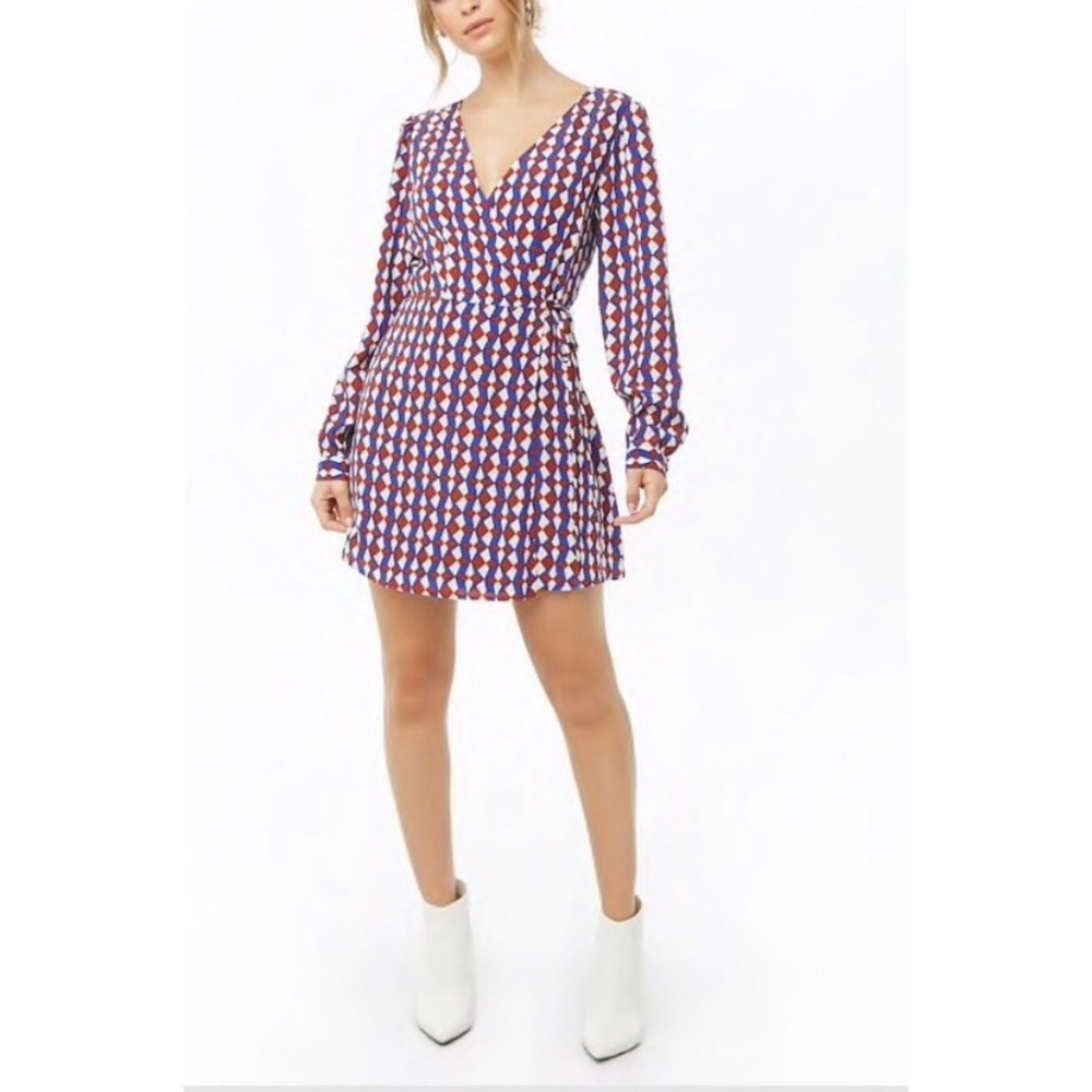✨✨New w tags- Wrap Dress ✨✨